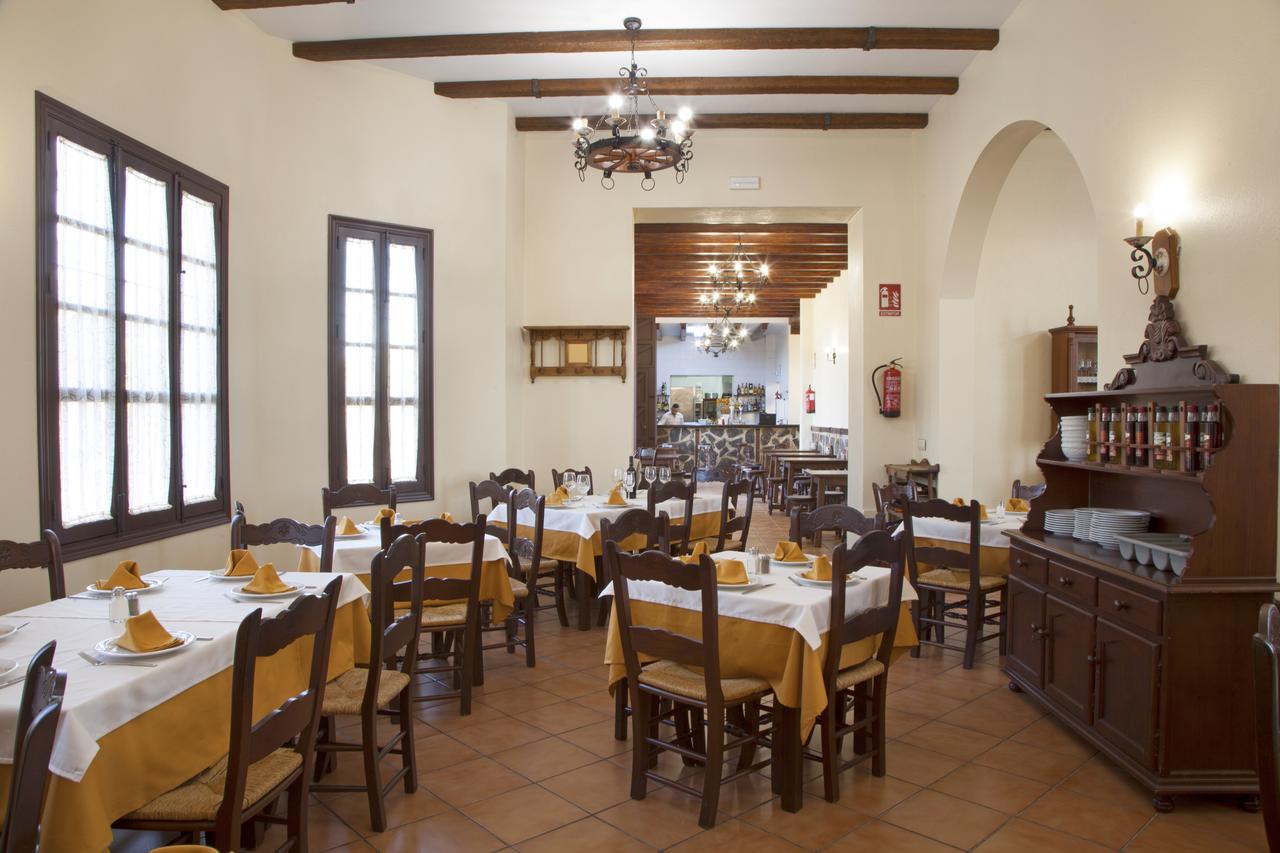 Hotel Puerta De La Sierra ปูเอร์โต เซร์ราโน ภายนอก รูปภาพ