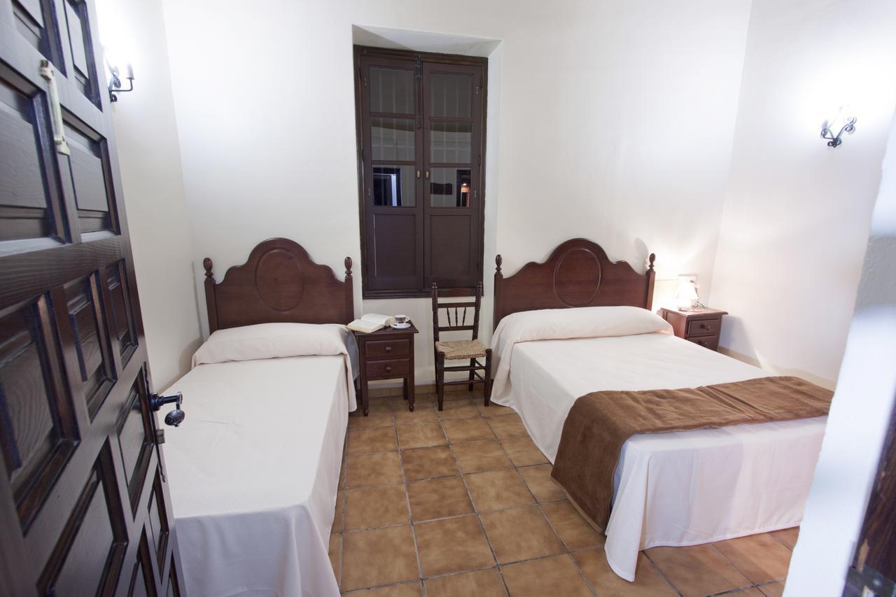 Hotel Puerta De La Sierra ปูเอร์โต เซร์ราโน ภายนอก รูปภาพ