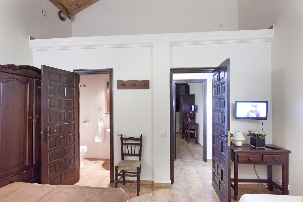 Hotel Puerta De La Sierra ปูเอร์โต เซร์ราโน ภายนอก รูปภาพ